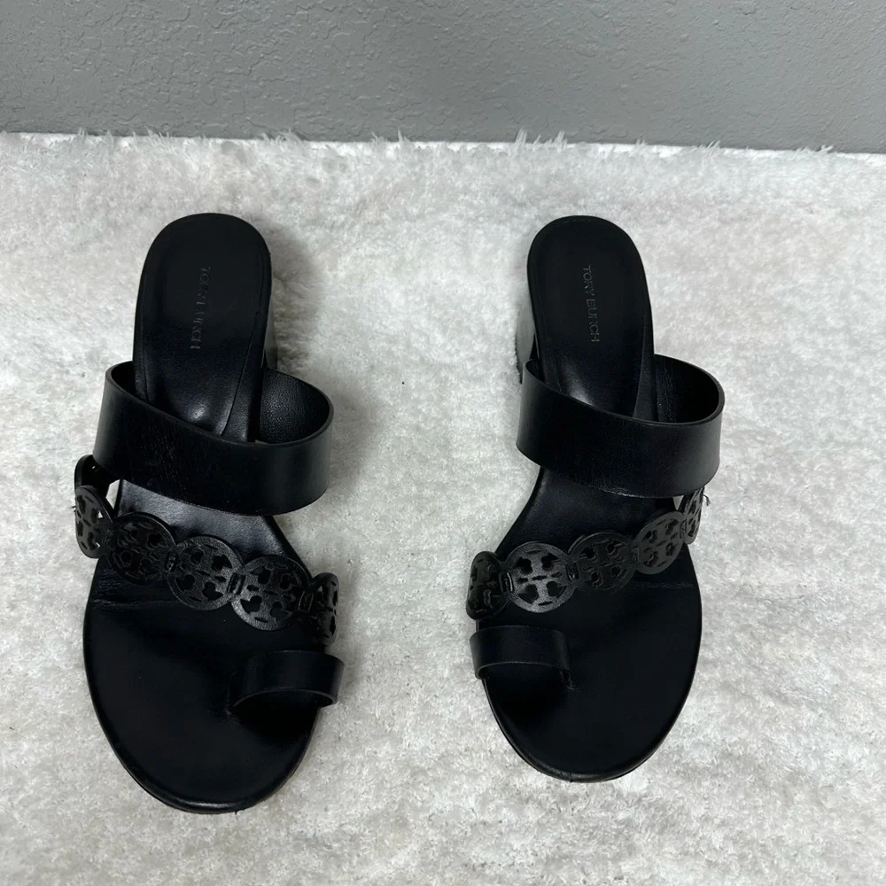Tory Burch Tiny Miller Black Leather Toe Ring Block Heel Sandals Size 9M women’s - Picture 3 of 7